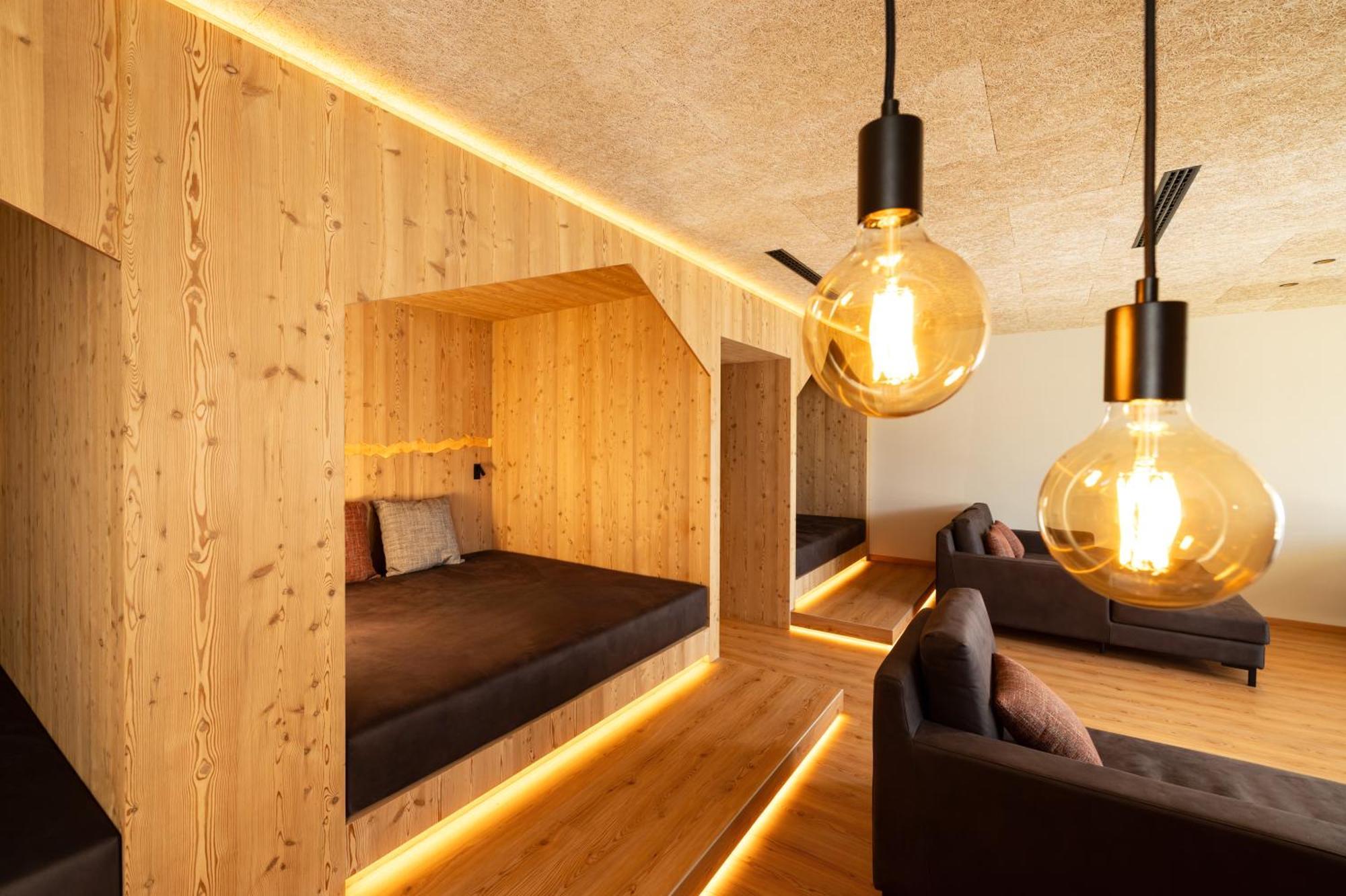 Hotel Alpenrose Dolomites 拉瓦莱 外观 照片