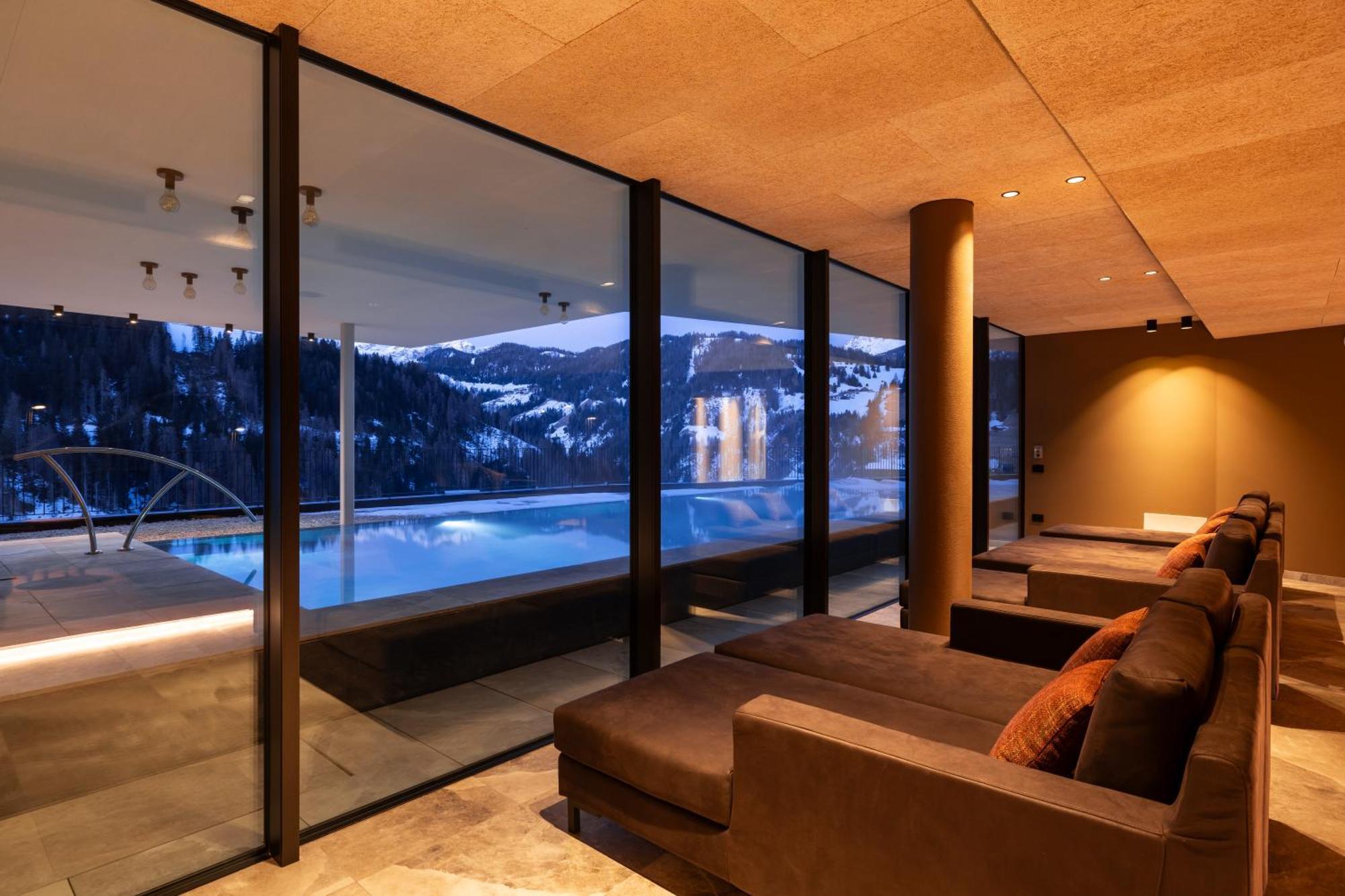 Hotel Alpenrose Dolomites 拉瓦莱 外观 照片
