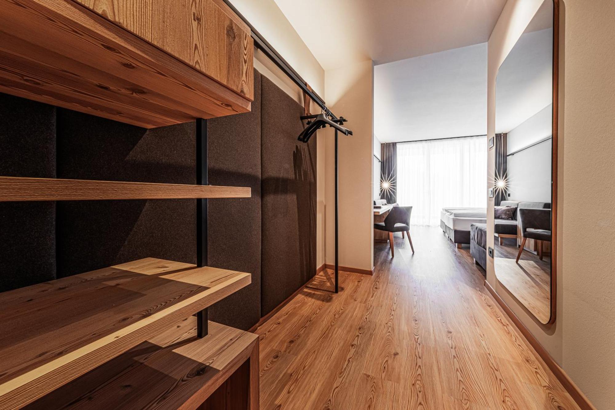 Hotel Alpenrose Dolomites 拉瓦莱 外观 照片
