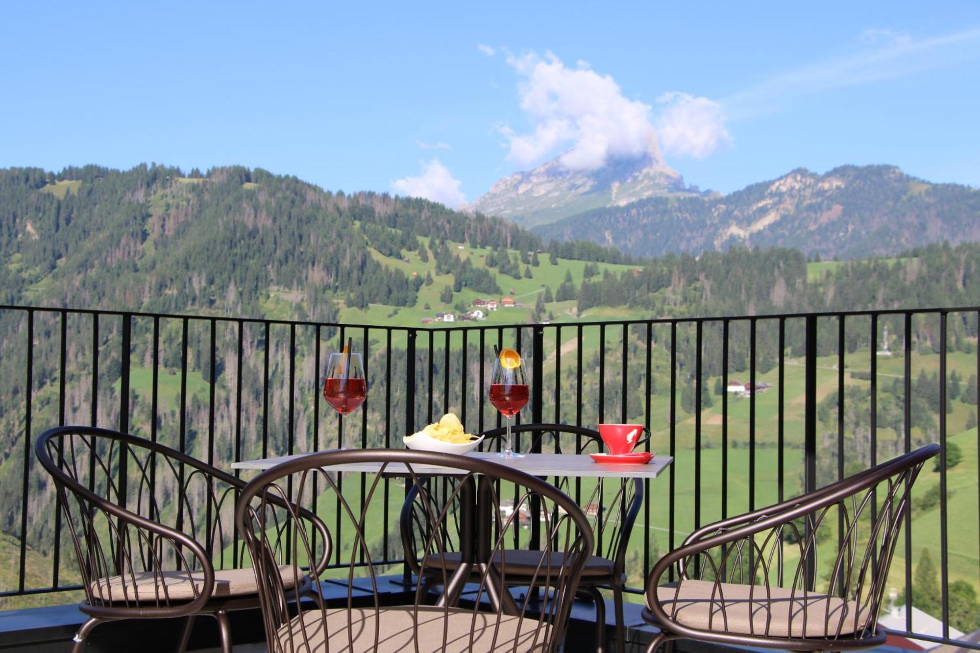 Hotel Alpenrose Dolomites 拉瓦莱 外观 照片