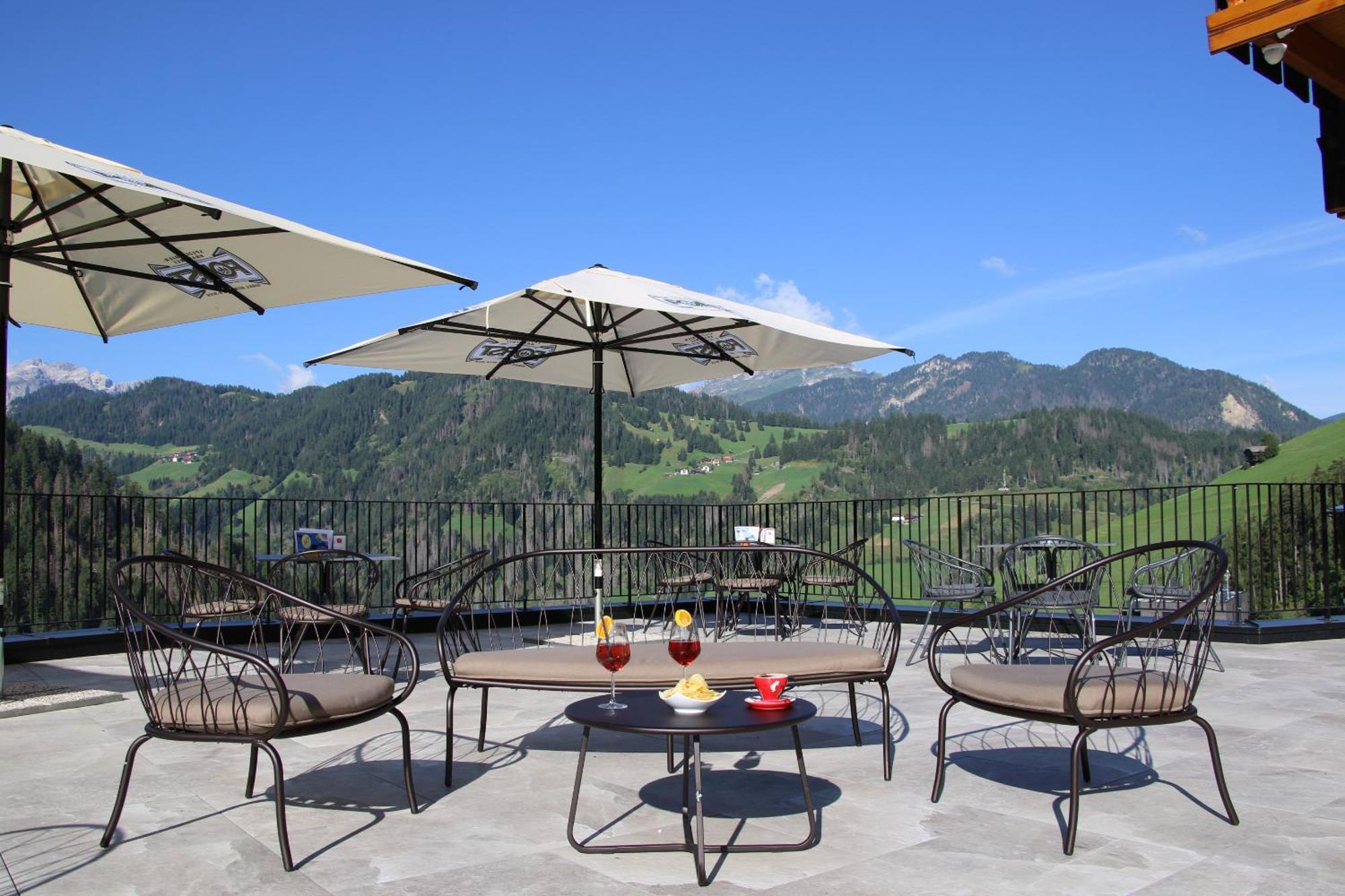 Hotel Alpenrose Dolomites 拉瓦莱 外观 照片