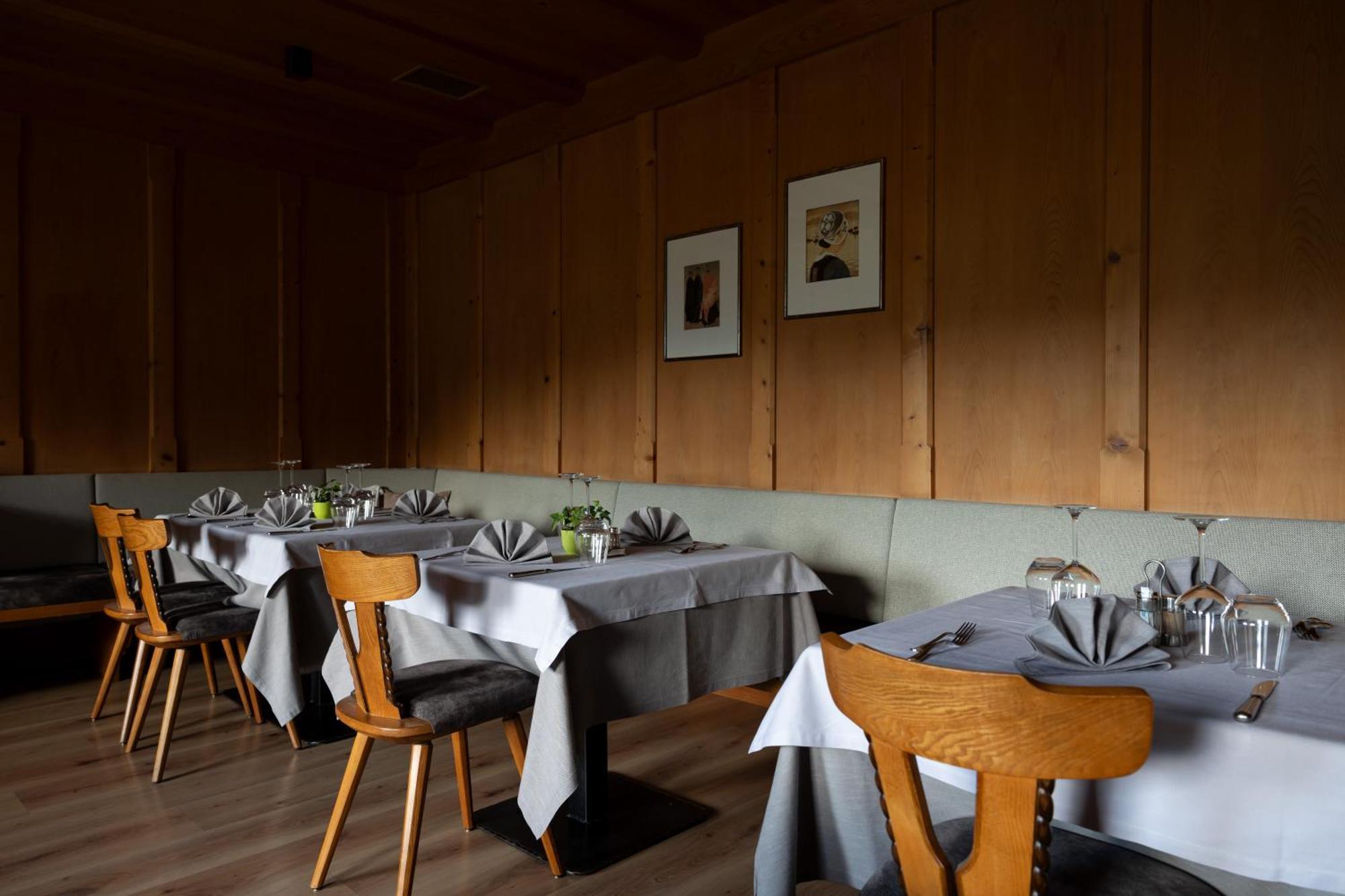 Hotel Alpenrose Dolomites 拉瓦莱 外观 照片