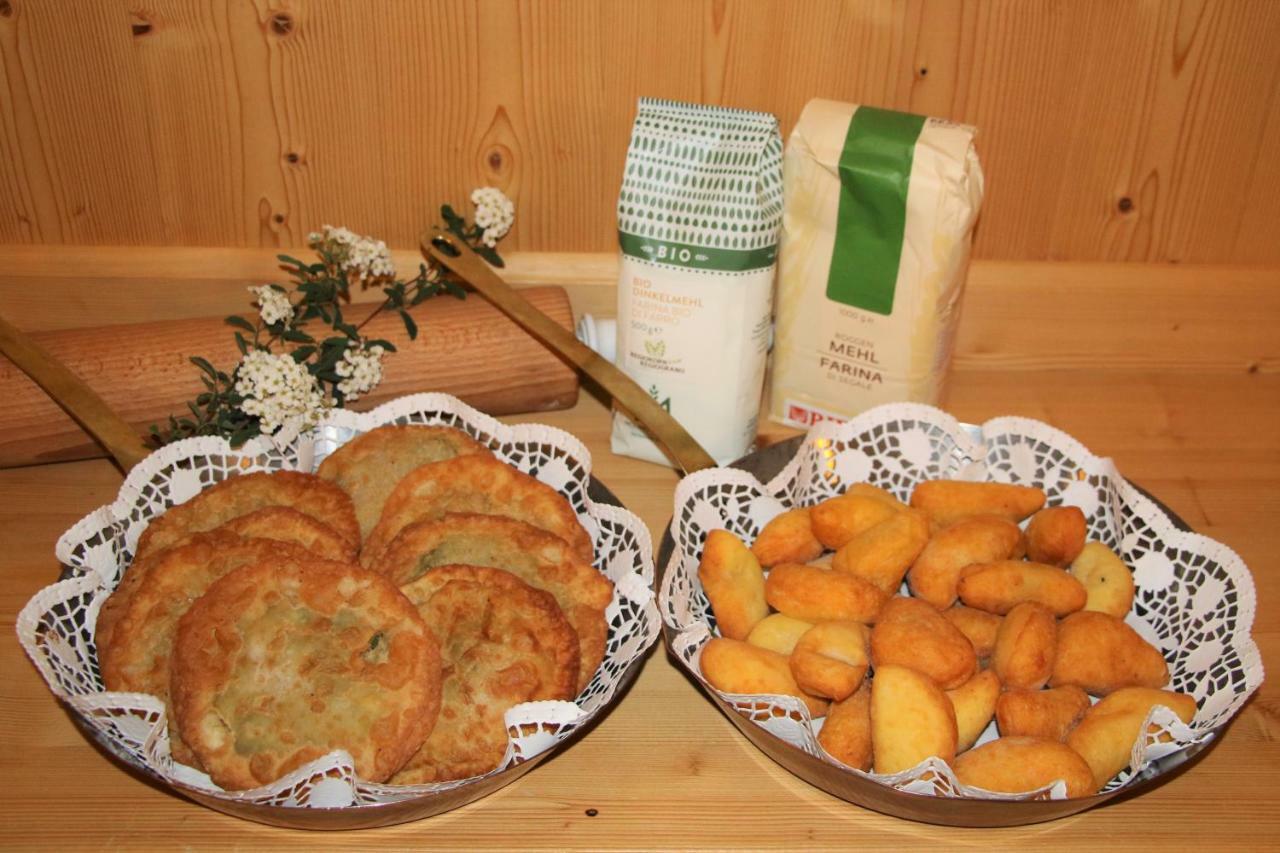 Hotel Alpenrose Dolomites 拉瓦莱 外观 照片