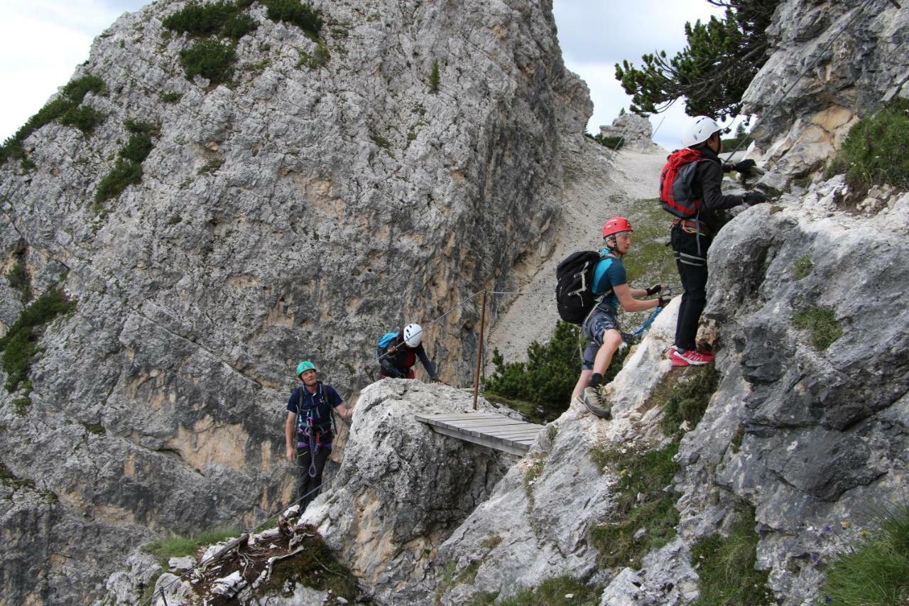 Hotel Alpenrose Dolomites 拉瓦莱 外观 照片